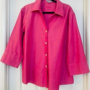 Women’s blouse in excellent condition
